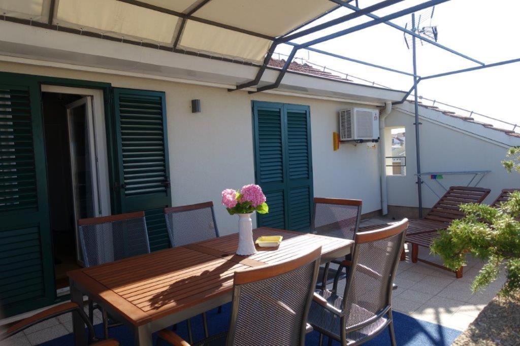 Apartment Tonka Vodice Extérieur photo