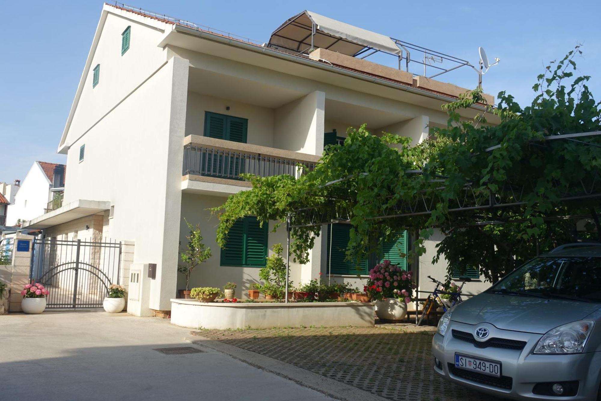 Apartment Tonka Vodice Extérieur photo