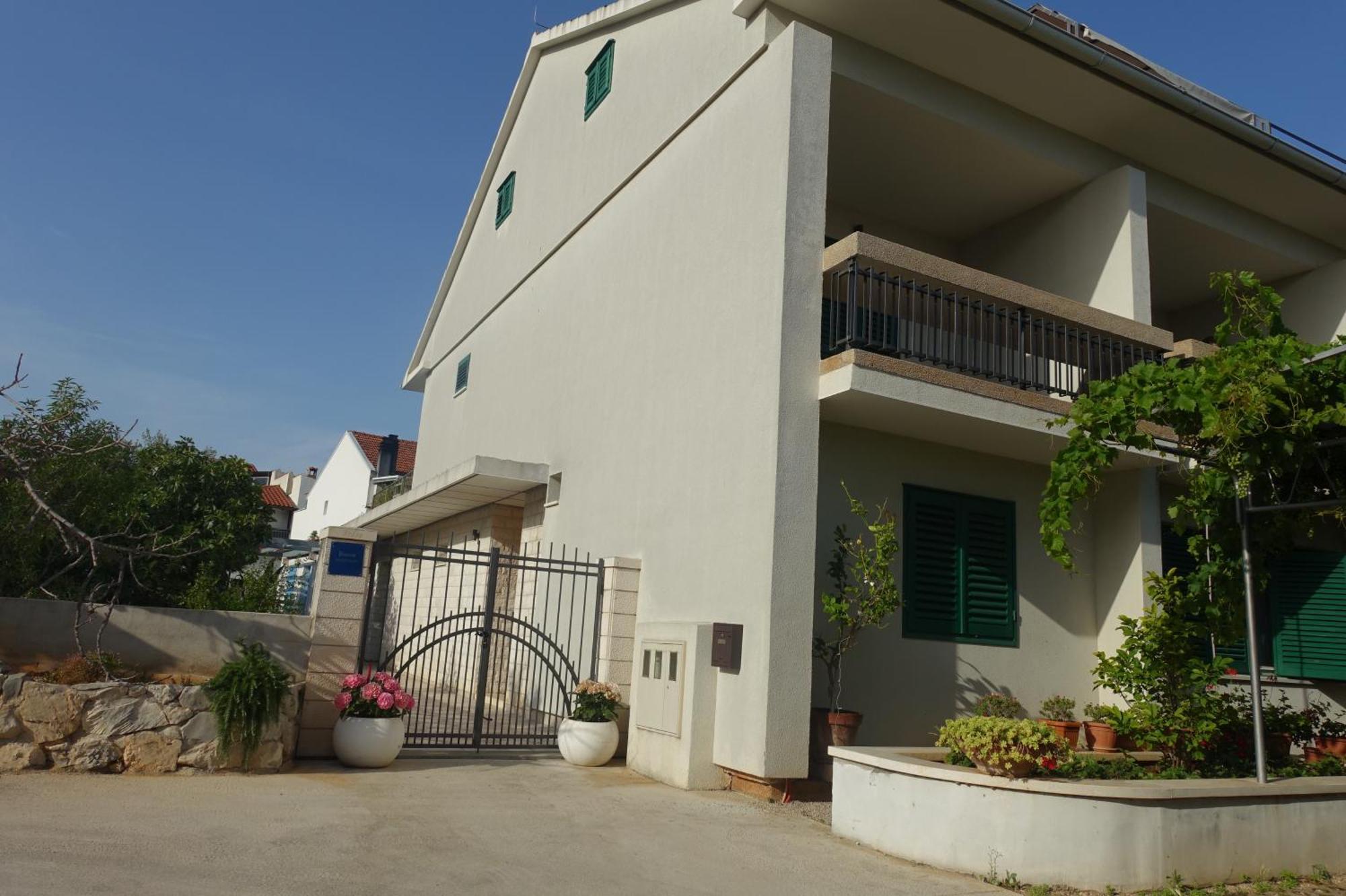 Apartment Tonka Vodice Extérieur photo